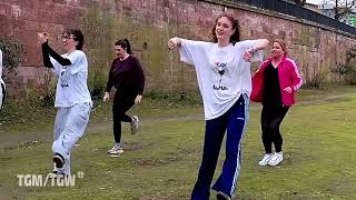 Wir sind eins - TGM/TGW Flashmob Tanz - Die Anleitung