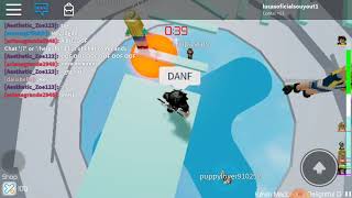 Olha minha skin!!!!tenho 4 evoluções bacon, cabelo loiro ,o de capacete,e o de robux screenshot 3