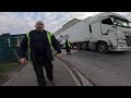 Aggressive lorry driver wants to fight citizen journalist on public pavement 