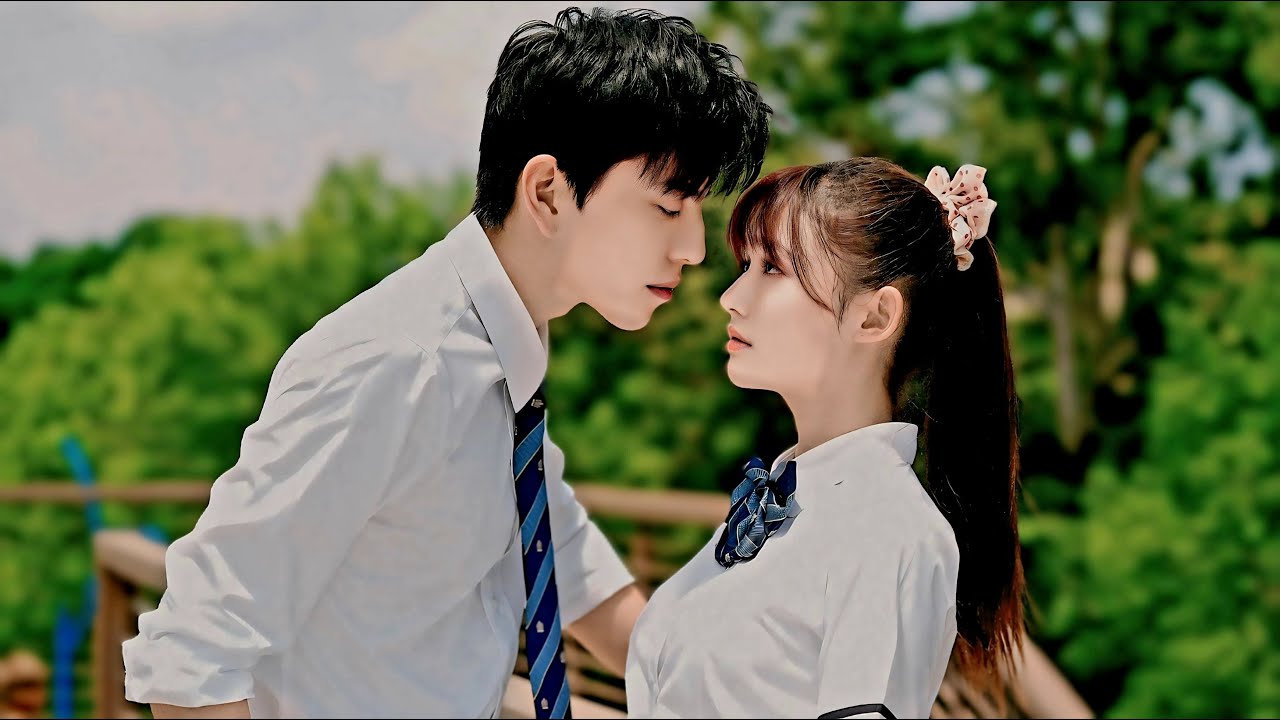 Film || Gabadhani Damiinada Ah Waxay Jeclaatey Wiilka Ugu Maskaxda Badan Iskuulka.