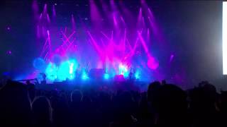 The Prodigy - Ibiza (Live At Isle Of Wight 2015)  Featuring Jason Williamson, Sleaford Mods chords