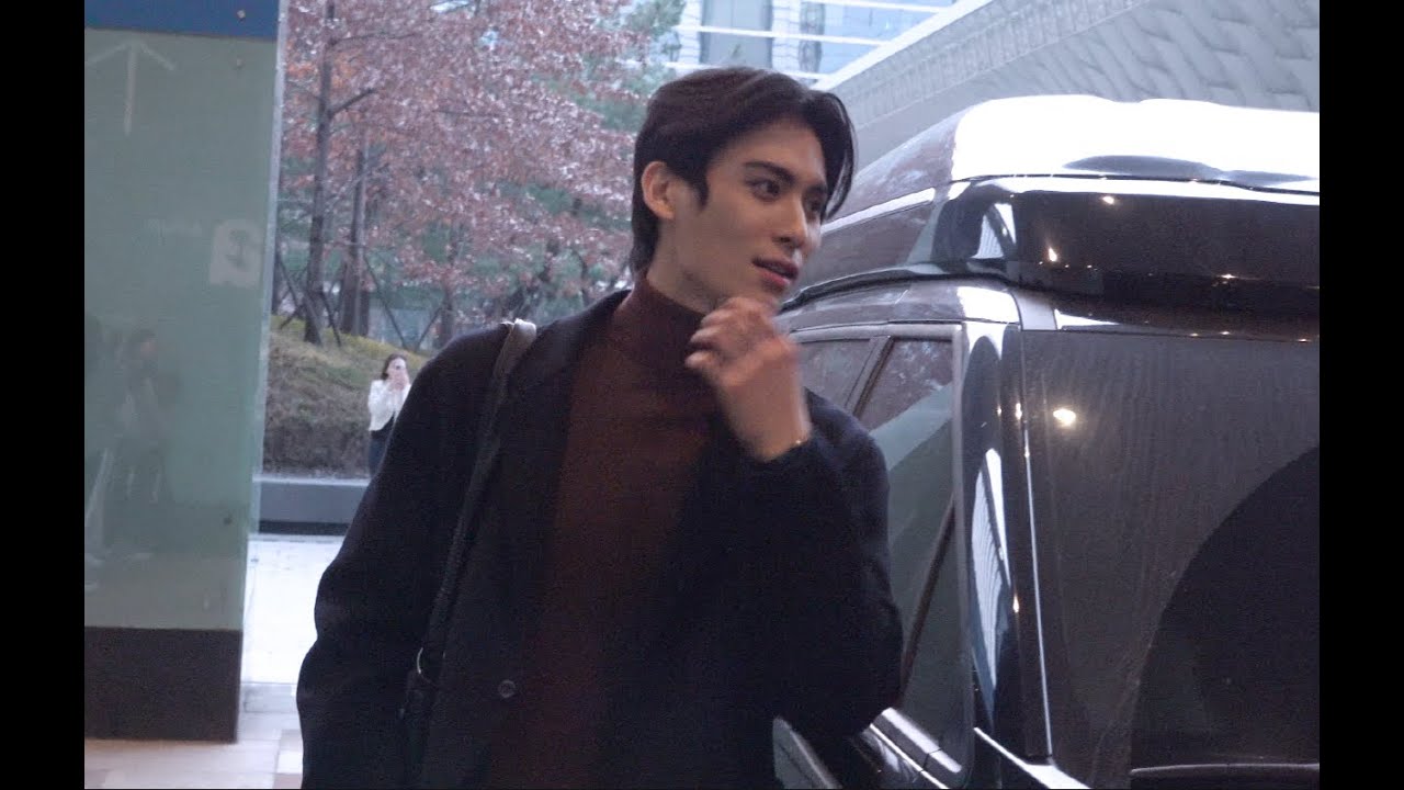 251130 렌트 커튼콜 및 퇴근 (유태양)