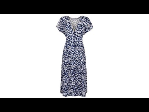 Βίντεο: «Σαν άγγελος!»: Η εγγονή του Ροτάρου ντυμένη με γαλάζιο φόρεμα με μανίκια επισκόπου