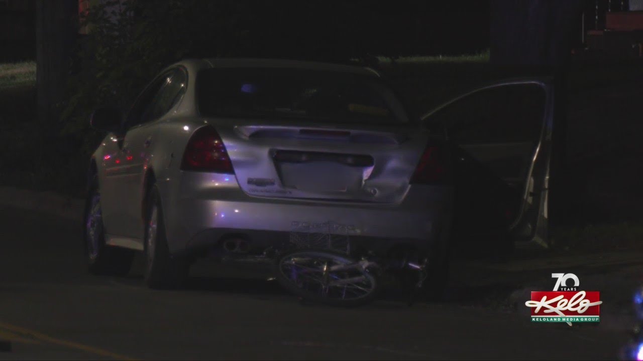 Police respond to bicycle vs. car crash in central Sioux Falls - YouTube