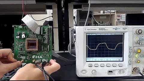3-axis CMOS-MEMS accelerometer from UPC DEE