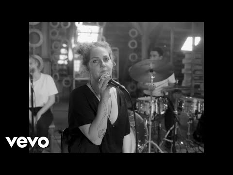 Gurli Octavia - We Leave The Night Young (Live Session)