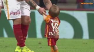 Çocukluk Aşkımsın Sen Ilk Göz Ağrımsın Wesley Sneijder