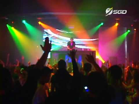 DJ Hoang Anh @ EDM & DJ Summer Party 2010, HCMC, Vietnam [p2]