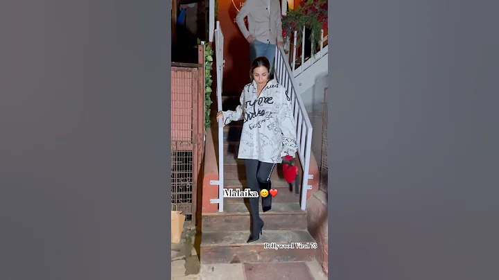 Looking Gorgeos #malaikaarora Spotted At Bandra 😊❤️ #trendingshorts #ytshorts #shorts