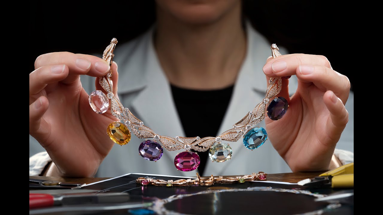 BVLGARI — A GLIMPSE BEHIND THE SCENES OF THE HIGH JEWELRY LABORATORY -  YouTube