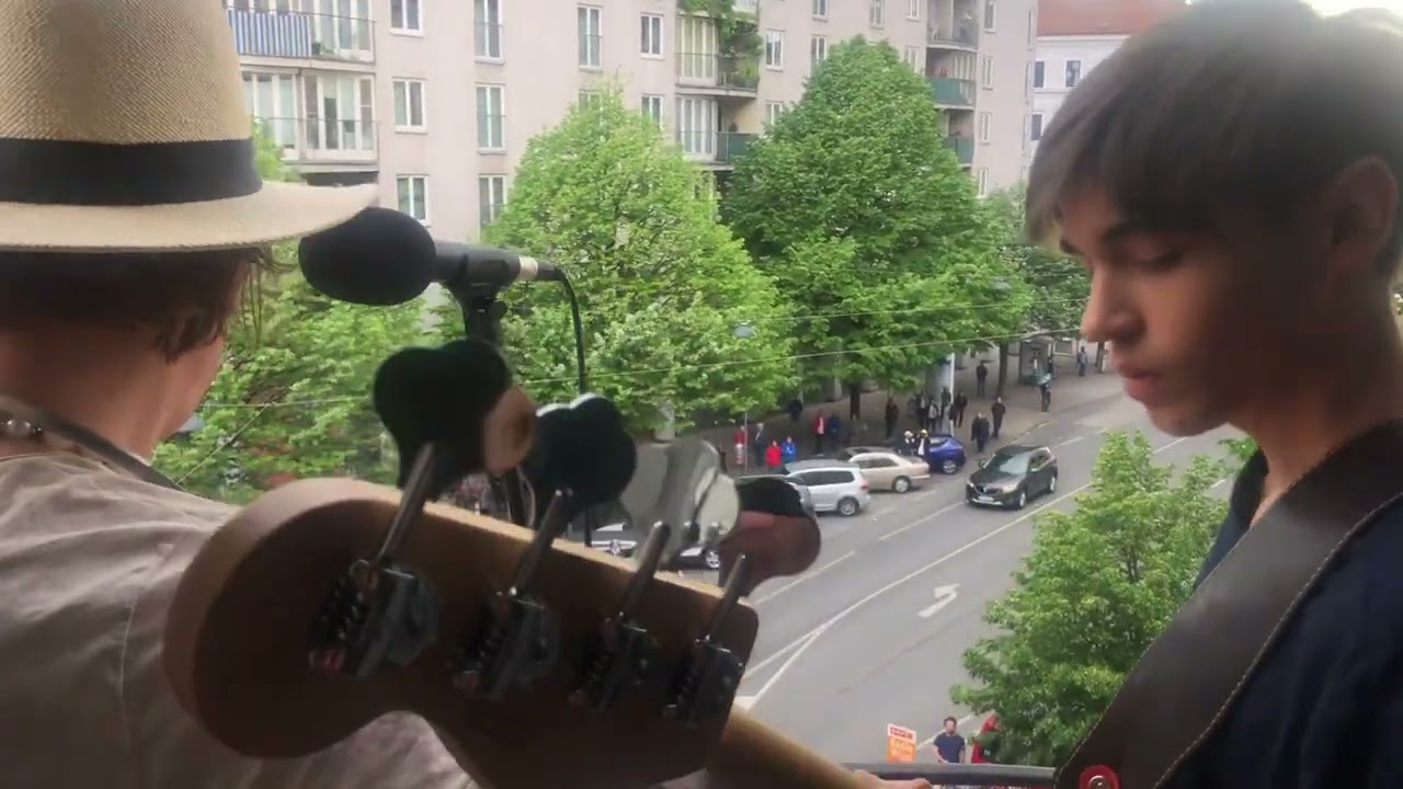 ERNST MOLDEN ft. KARL MOLDEN (bass): Balkonkonzert am 16. Mai 2021