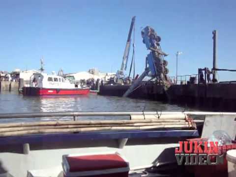 youtube boat launch fails boat launch crane fail 1049 youtube youtube boat launch fails boat launch crane fail 1049 youtube