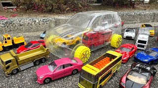 38 types of Tomica ☆ Garbage truck &amp; transparent RV car