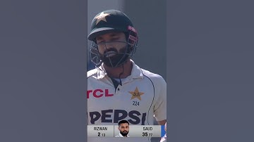 Rizwan goes the aerial route and gets the maximum result! 💥 #PAKvENG | #TestAtHome