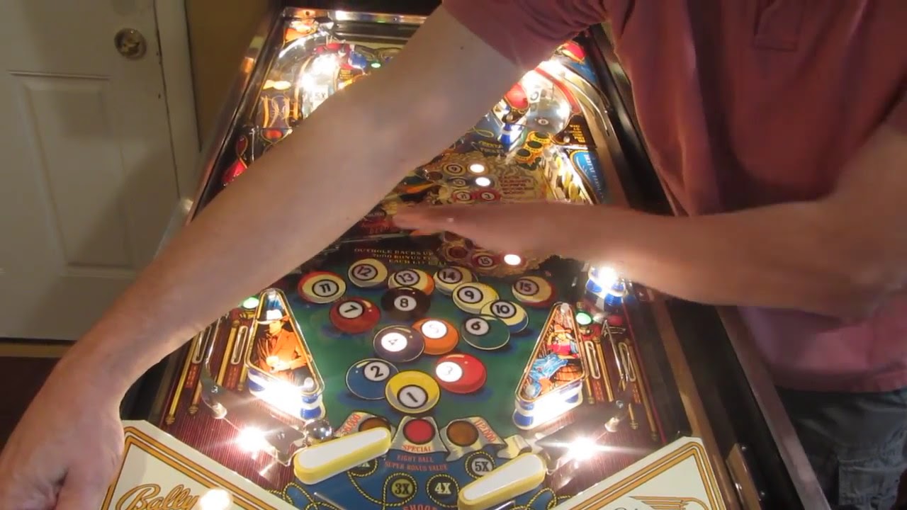 Bally Eight Ball Deluxe Pinball Machine Flippers and Tilt YouTube