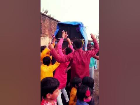 song bhar holi gumatari khol choli ke batania
