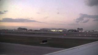 Landing at Miami (American Airlines B738)