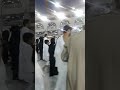 خلال طواف الكعبة 