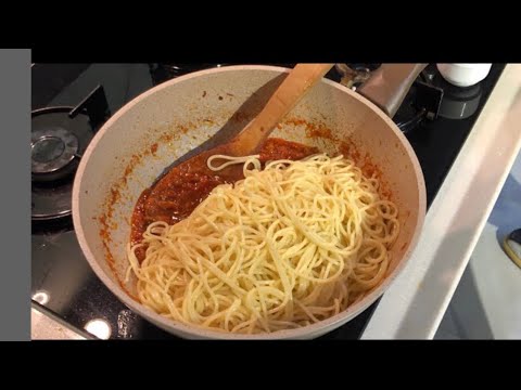 SPAGETTİ,yi BİRDE BÖYLE DENEYİN BEN BUKADAR LEZZETLİ ???? MAKARNA YEMEDİM ÇOK …PRATİK SPAGETTİ,yi BİRDE BÖYLE DENEYİN BEN BUKADAR LEZZETLİ ???? MAKARNA YEMEDİM ÇOK …PRATİK