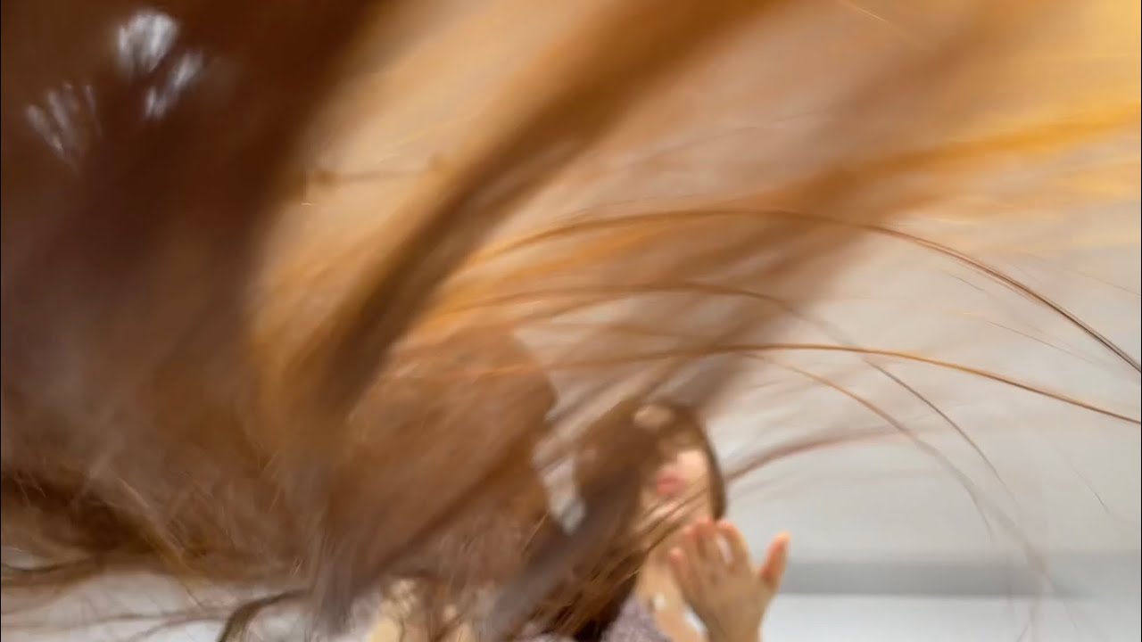 Hair VS camera close up (preview)