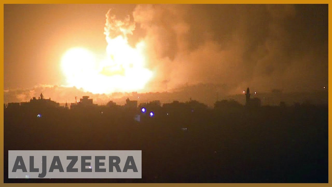 🇮🇱 🇵🇸 إسرائيل تقصف غزة، ما أسفر عن مقتل امرأة حامل وطفلها | الجزيرة الإنجليزية