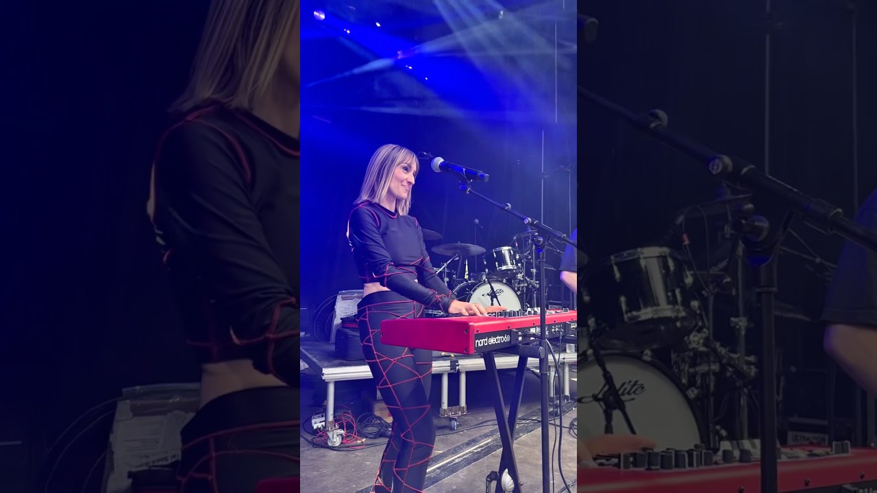 La saison des festivals est ouverte !! « Dis-moi » dispo sur toutes les plateformes !