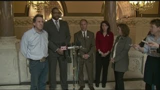 Sandy Hook families push for gun control vote