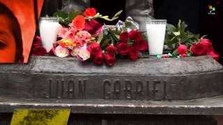 Iconic Mexican Singer Juan Gabriel Dies at 66