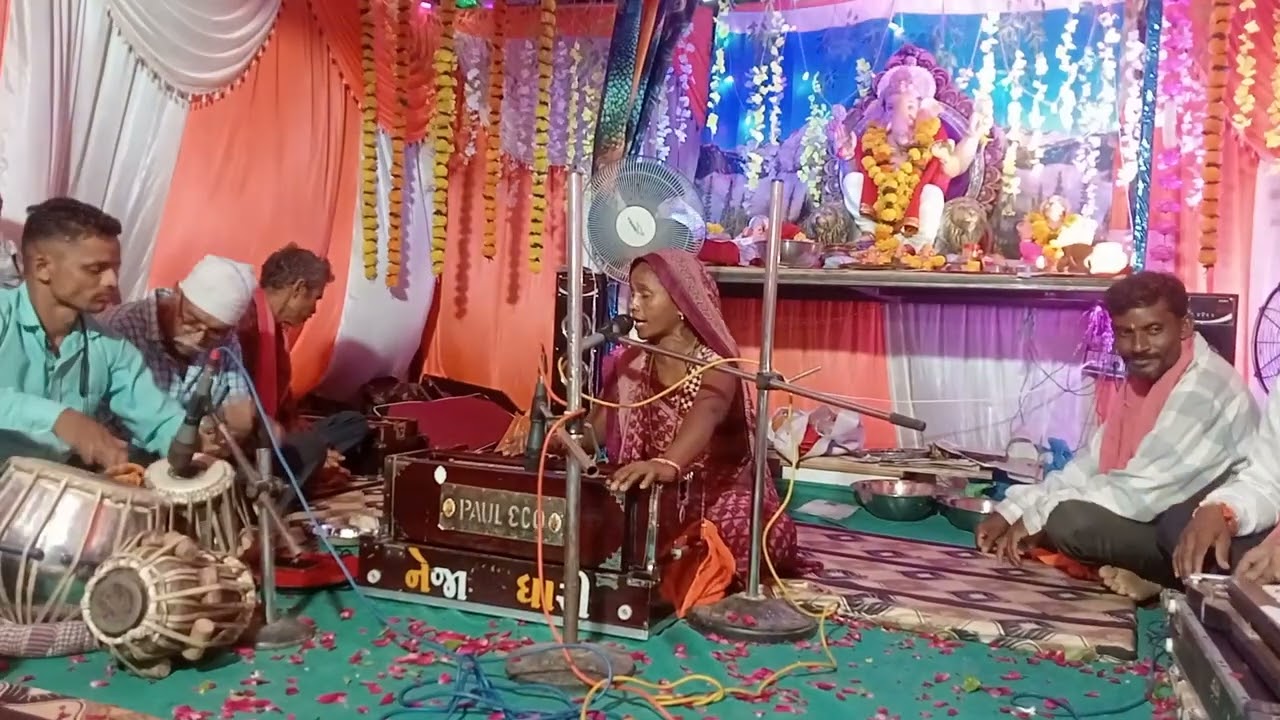 કાગડાને મારો સંબંધની ગોળી ગાયક સકીના બેન મેડા