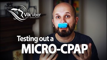 Een slaapchirurg test een MicroCPAP/luchtapparaat