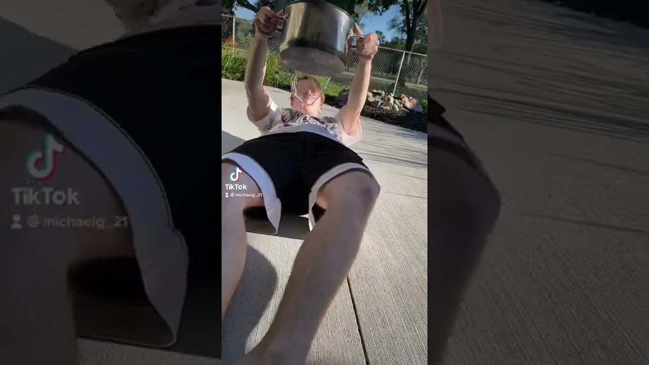 I’m thirsty refreshing🤣 💦 