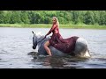 Pływanie z końmi