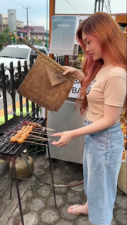 Bantu jualin dagangan bakso bakar 😆