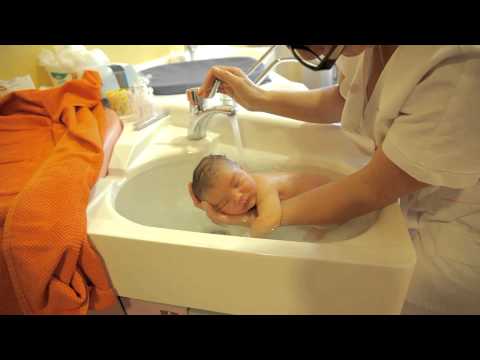 Video: Hammock For Bathing Newborns - How To Choose, Reviews, Price