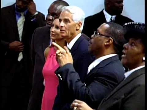 Minister Vicki Flournoy & The Voices of Bethel - S...