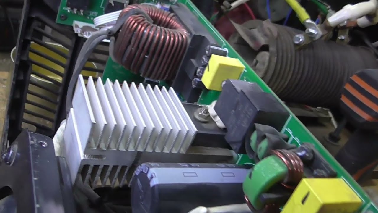 Ресанта САИ 190 Проф. Мигает дисплей, но не включается. Ремонт. - YouTube