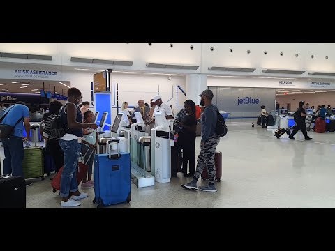 Video: Koji je terminal Jetblue u SNA?