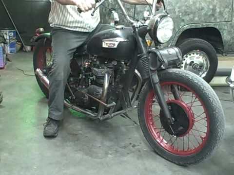 triumph bobber thunderbird