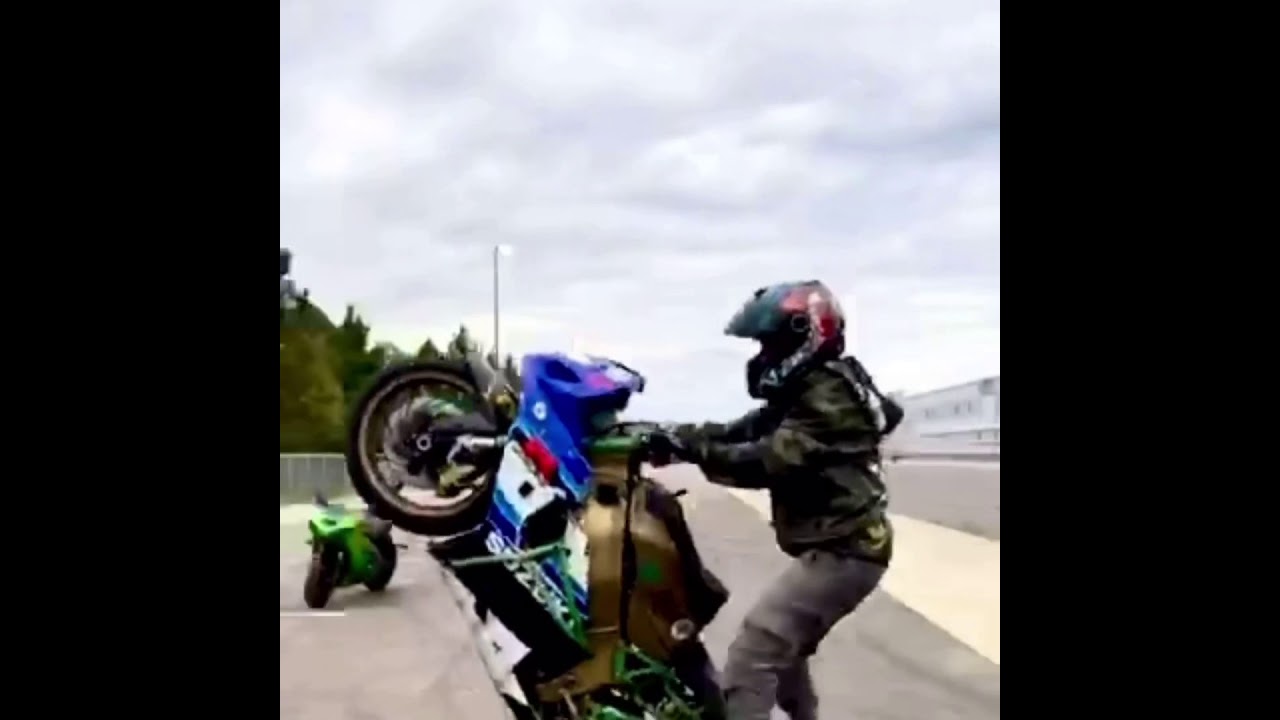 From Dusk till dawn, Stunting on em’! (Moto stunting)