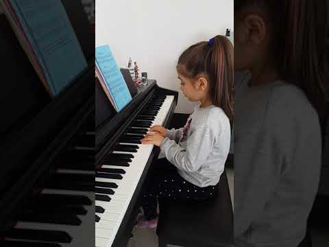 Karga/ Adım Adım Piyano Metodu/ Piyano: Azra CAM- 5 yaş