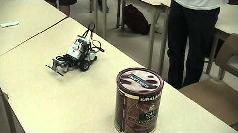 Lego Mindstorm Moving towards Object