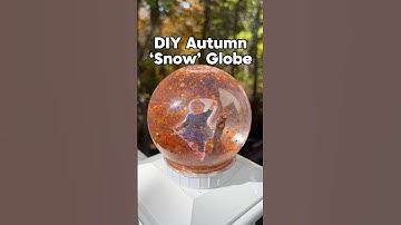 DIY Autumn-Inspired Snow Globe • Fall Crafts for Kids #snowglobe #diyfallcrafts