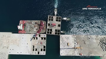 Final caisson moved into place at APM Terminal Vado Gateway