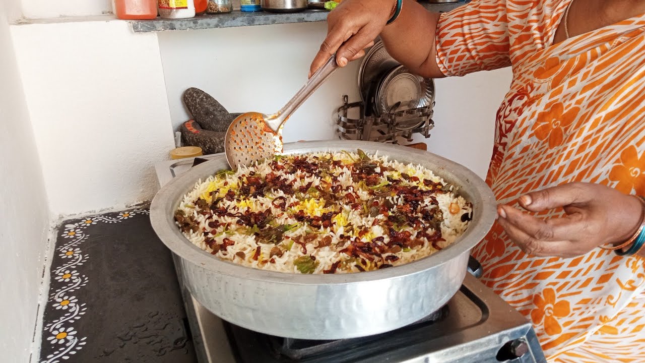 మా అమ్మ స్టైల్ లో చికెన్ బిర్యానీ అద్భుతంగా ఉంటుంది మీరు కూడా ట్రై చేయండి సూపర్ అంటారు 