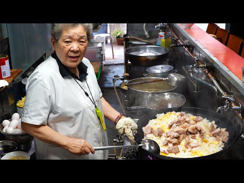 お婆ちゃんの炒飯とラーメン - Fried Rice and Ramen - Japanese Street Food - Grandma 餃子 町中華