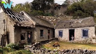 Unable to find a job, the poor boy renovated a shabby house to live in