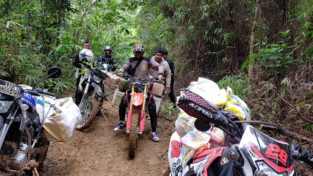 POLRES HST Peduli  unt Korban Banjir dan Longsor di Terisolir Arang Ani,Datar Ajab,papagaran