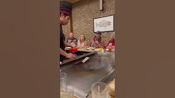 Hibachi artist at work! Teppanyaki cooking #shorts #birthday #goodfood #casey #liveentertainer