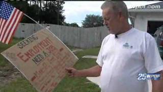 Port St. Lucie Man Hopes Sign Will Help Him Find Job