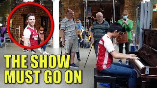 Young Football Fan Plays Queen The Show Must Go On on Public Piano | Cole Lam 14 Years Old